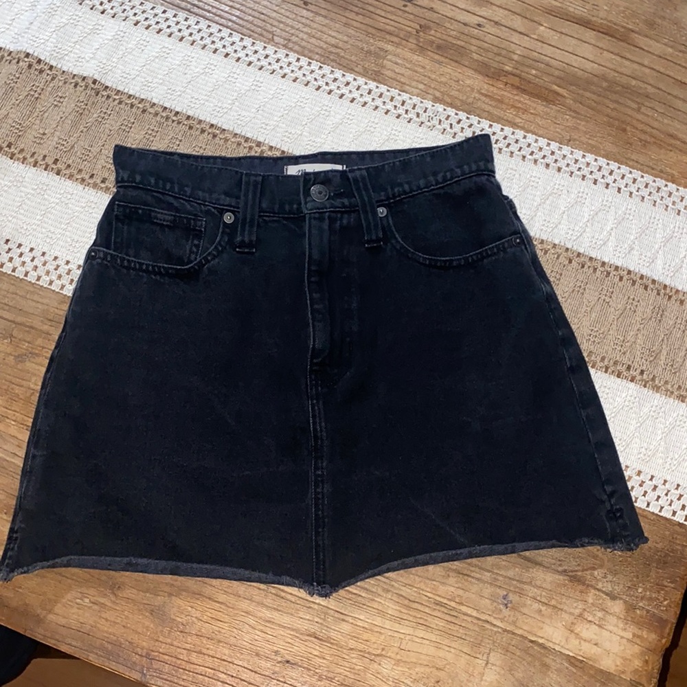 NWT Madewell Black Denim Mini size 25